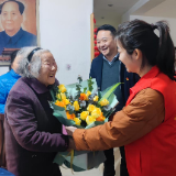 信和地产轨道信和置业青年开展学雷锋志愿服务活动