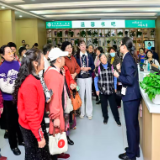 长沙市第一医院举办离退休职工重阳节活动