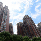 住建部：1-9月全国新开工改造城镇老旧小区2.43万个