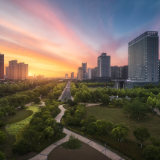 建发物业：上半年股东应占溢利同比增长约13.2%