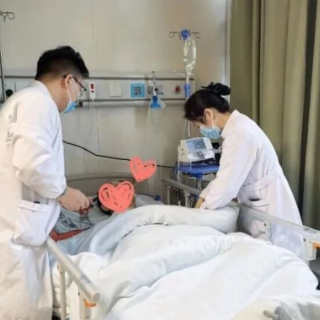 一男子颈动脉破裂,生命悬于一线,多学科团队联手化险为夷