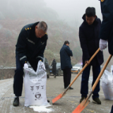 北湖区积极应对雨雪冰冻天气确保道路安全畅通