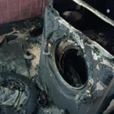网购洗衣机自燃后烧了房只赔1台新机？TCL：需要确定事故原因