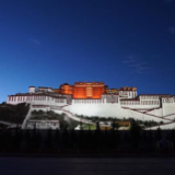 坐着专列游中国