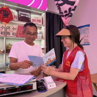 “接地气+上门送”！桂花坪街道银桂苑社区全方位筑牢防非安全网