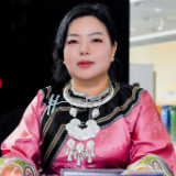 鲁潇辉：把湘西非遗穿在身上，让民族之美舞向世界