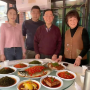 “温暖回家路”专题报道（四）｜一桌团圆饭，半生故乡味