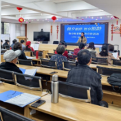 数字赋能暖银龄 反诈同心护安康——湖南“朝夕相伴·智享银龄”助老反诈课堂走进老年大学