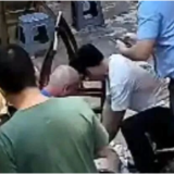 餐馆吃饭时突发休克,还好邻座是刑警!