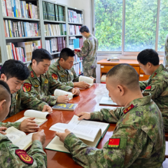 书香满军营 武冈市人武部开展“世界读书日”主题活动