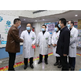 尊重人才 爱护人才 湘潭市中心医院领导走访慰问优秀专家人才