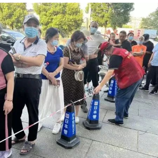 雨湖区：老干部志愿服务队助力疫情防控