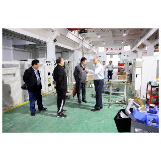 岳塘区银发人才助力产业创新