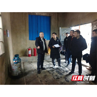 湘潭市城管执法局“四不两直”开展燃气安全检查 守好岁末年初“安全关”