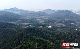 组图丨航拍初冬的昭山片区 感受长株潭“绿心”脉动 