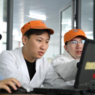 江南工业集团总装分厂各班组奋勇争先大战四季度生产任务