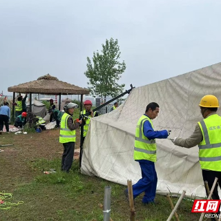 我爱湘潭我的家丨湘潭河东沿江风光带（高新段）违建帐篷已清零 