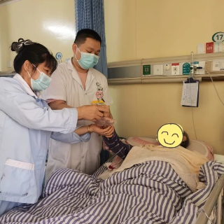 住院照护不再靠“亲情硬扛” 湘潭这家医院启动“免陪照护服务”