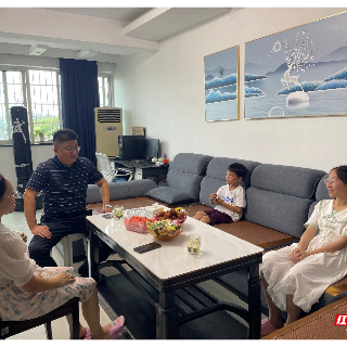 家校同心护成长 湘潭市二中初一年级组开展家访