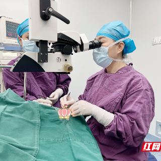 46岁女子斜视术后迎来迟来的“睛”彩 