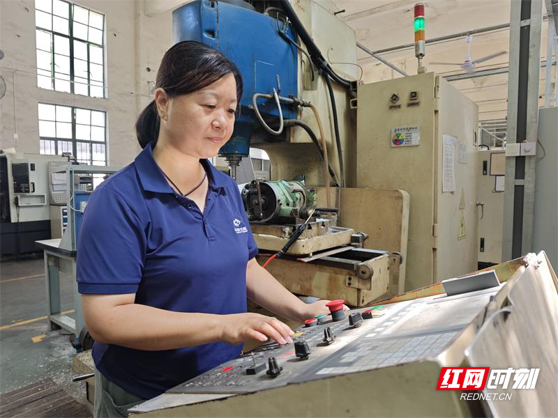江南工业集团特种作业分厂组建党员突击队 打好精密零件紧急生产攻坚战