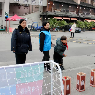 视频丨绿茵场边开起“分类课堂” 湘潭垃圾分类宣传与“贺岁杯”同频共振