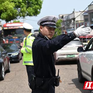 清明时节路畅人安 湘潭交警全力守护群众出行平安