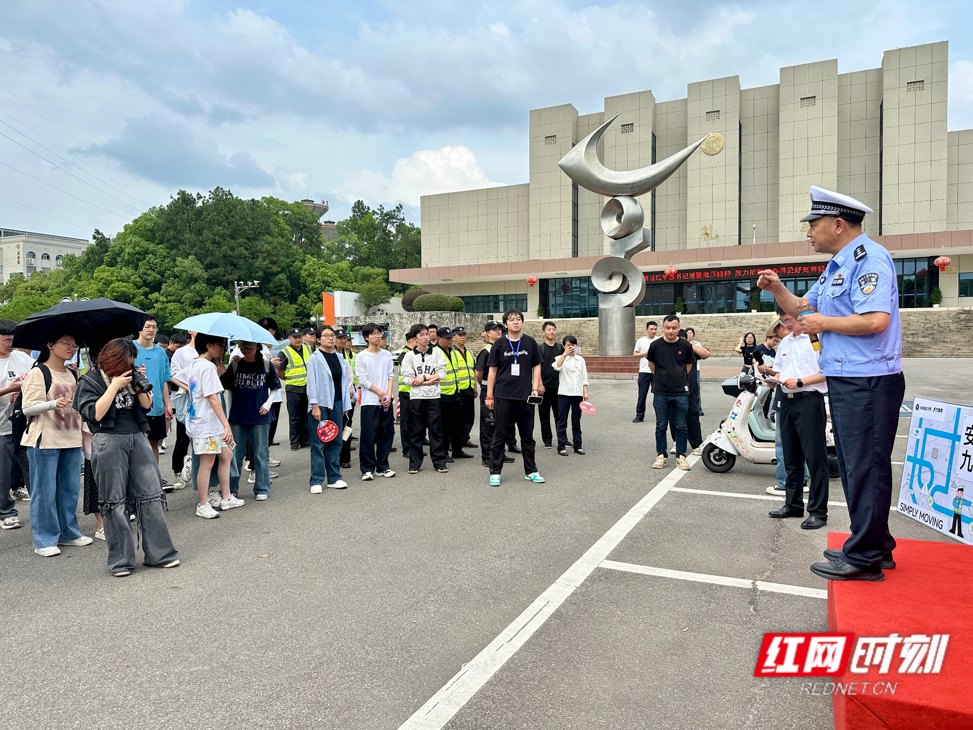视频丨湘潭：警校联动护平安 文明交通进校园