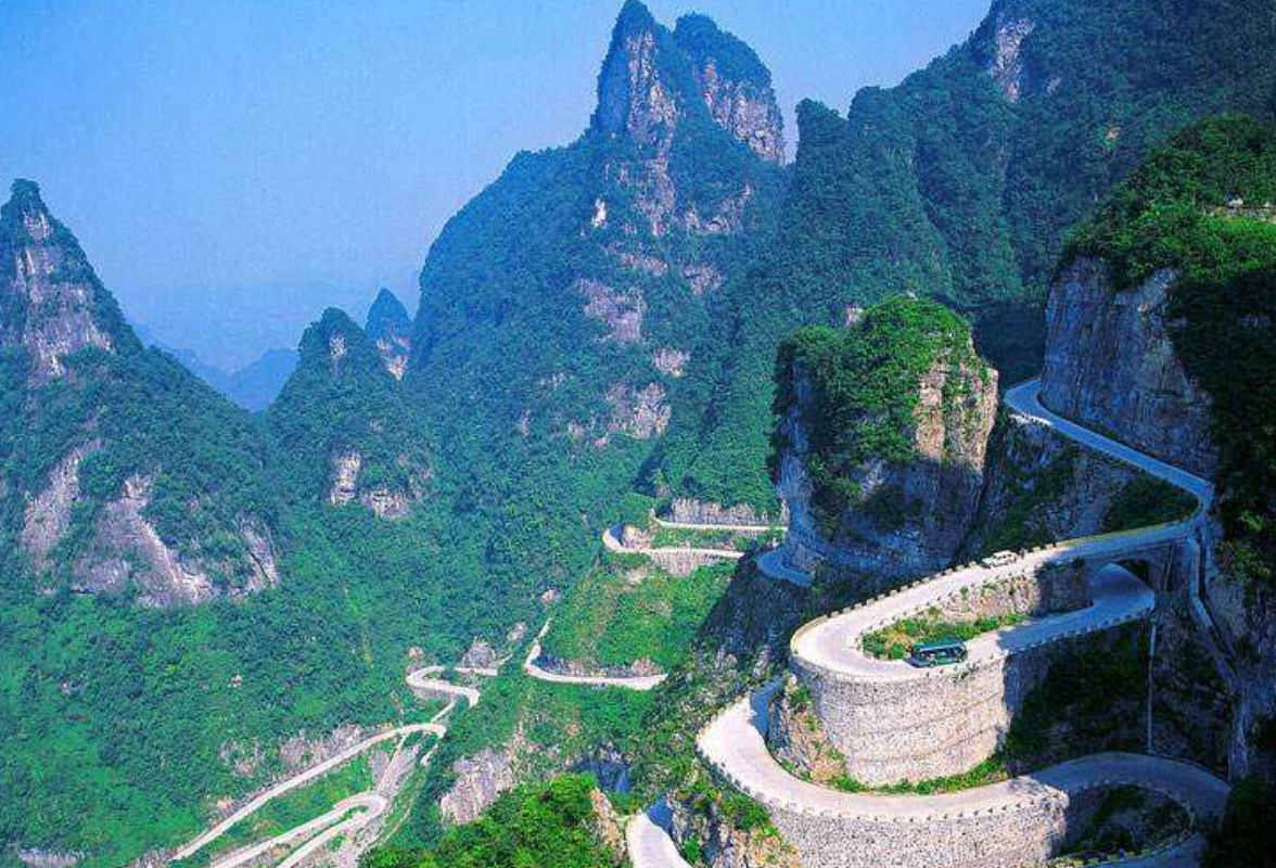 张家界市全面推进国有企业统战工作座谈会召开