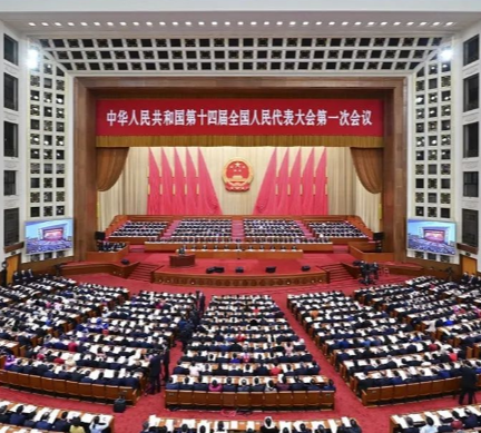 两会网评：“经济成绩单”，一份与春天同时抵达的民生答卷