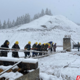 文旅项目看怀化丨“空中移动”看雪峰山，是一种什么样的体验？