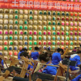 张家界打造“妈妈工厂” 土家族织锦技能培训过关即上岗