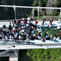 五一小观察①丨假期首日“开门红” 湖南952家单位接待153.23万游客