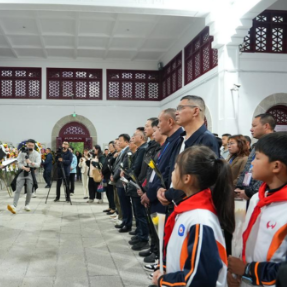 纪忠烈同传承 南岳忠烈祠开展清明祭英烈活动