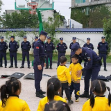 龙山里耶：警营开放日 萌娃探秘派出所