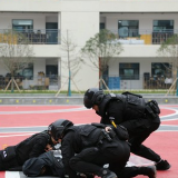 吉首：防暴演练进校园 警校携手护“花朵”