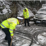 泸溪：坚守在风雪中的别样“警”色