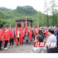 再塑洛塔新丰碑——龙山县带领洛塔乡进行防汛救灾工作纪实