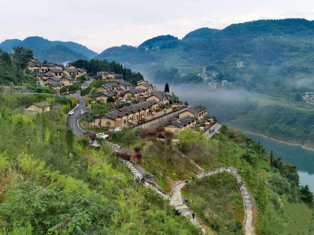 娇娇带你游湘西探索竹山乡村旅游