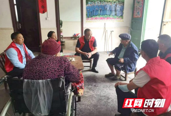 湘西州政协统战政法民族委员组到吉云村开展委员活动日活动