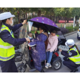 汝城县：交警敲响春运安全“幸福门”