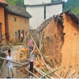 临武:小竹竿支起大安全