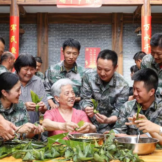 临武县：军民同乐 庆端午