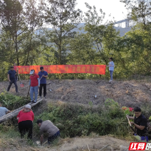 宜章县赤石乡既“督”又“战” 一线抗旱在行动