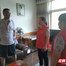 北湖区人民路街道：“情暖中秋”走访慰问辖区计生特扶家庭