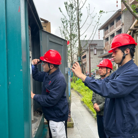 郴电国际：他们用劳动致敬节日