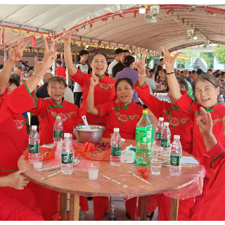 金桂飘香暖桑榆：安仁县大塘村近600位老人共聚话中秋