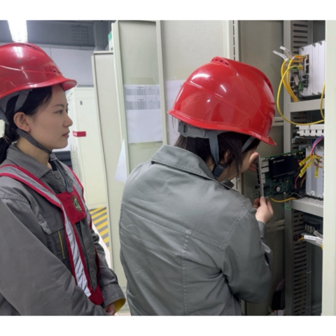 国网郴州变电检修公司完成220千伏板桥变电站PMU装置消缺