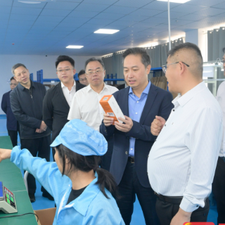 以正确政绩观引领干事创业 凝神聚力打造电池产业之都