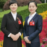桃江“两会”上的一对“姊妹花”
